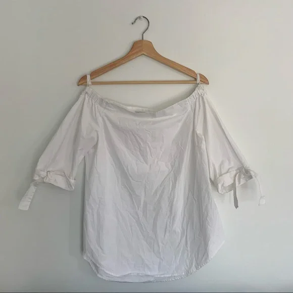 Aritzia | Babaton Malik Blouse off Shoulder - Picture 5 of 11